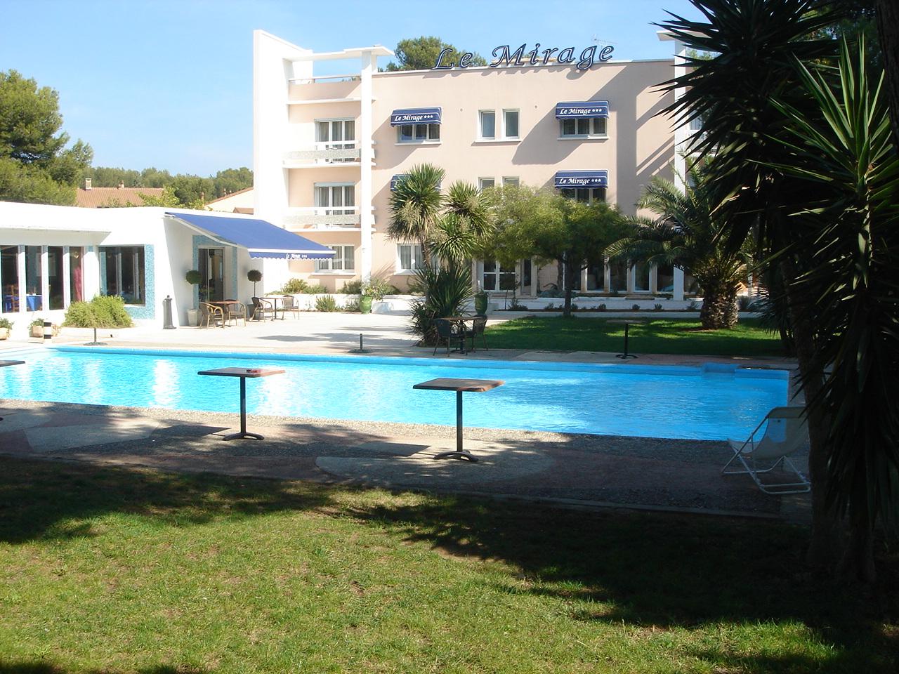 Cit'Hotel Le Mirage Истр Екстериор снимка